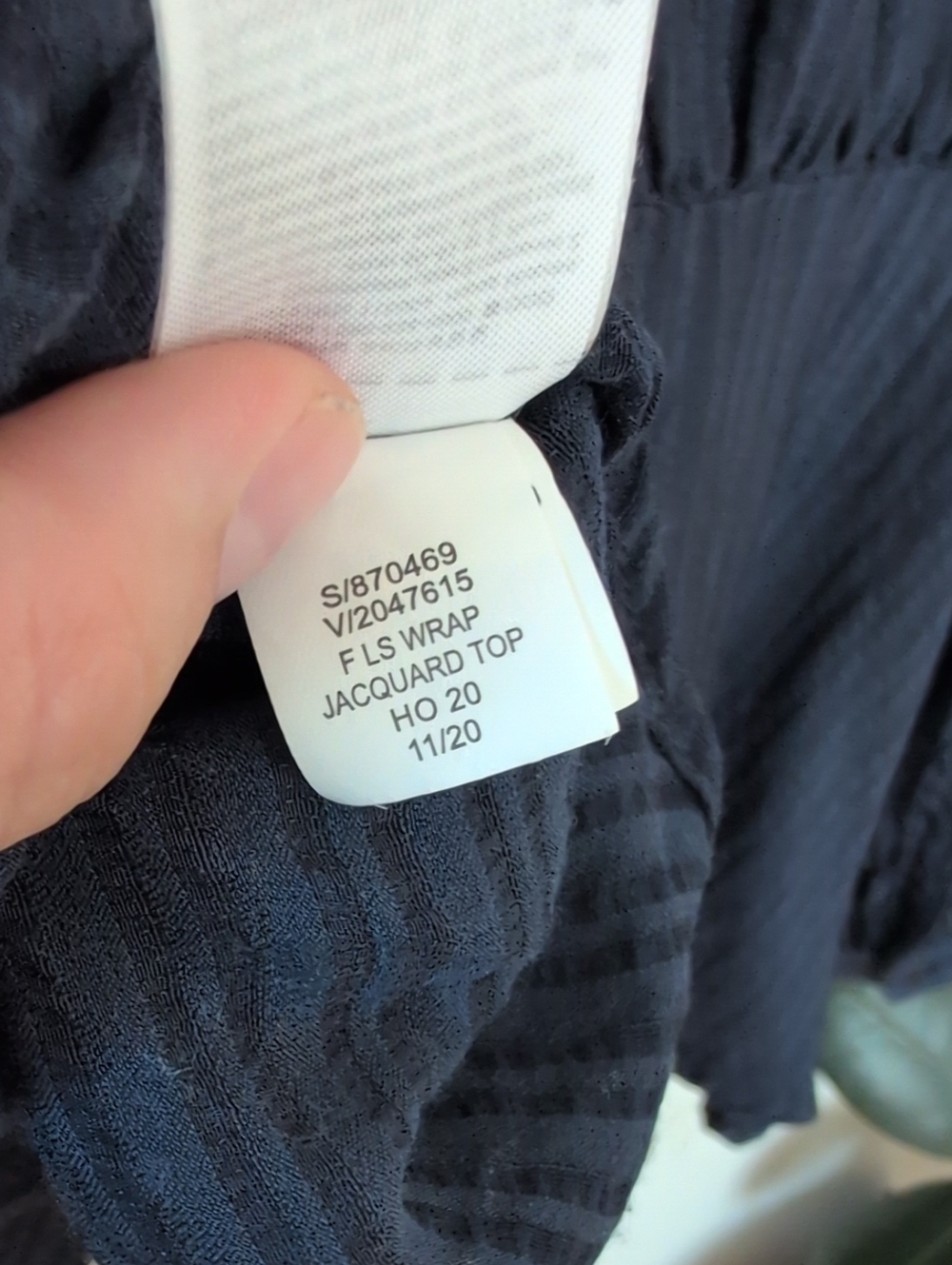 Banana Republic | Long Sleeve Jacquard Wrap Top Navy - Picture 7 of 7